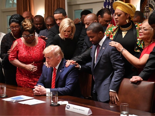 Donald Trump Praying